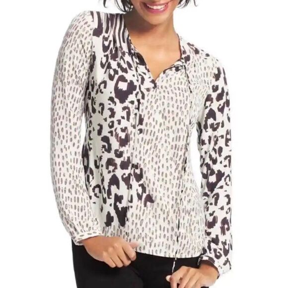 Cabi Faux Wrap Animal Print Top Blouse Tie Neck Full Sleeves Sz XS. - Picture 1 of 12